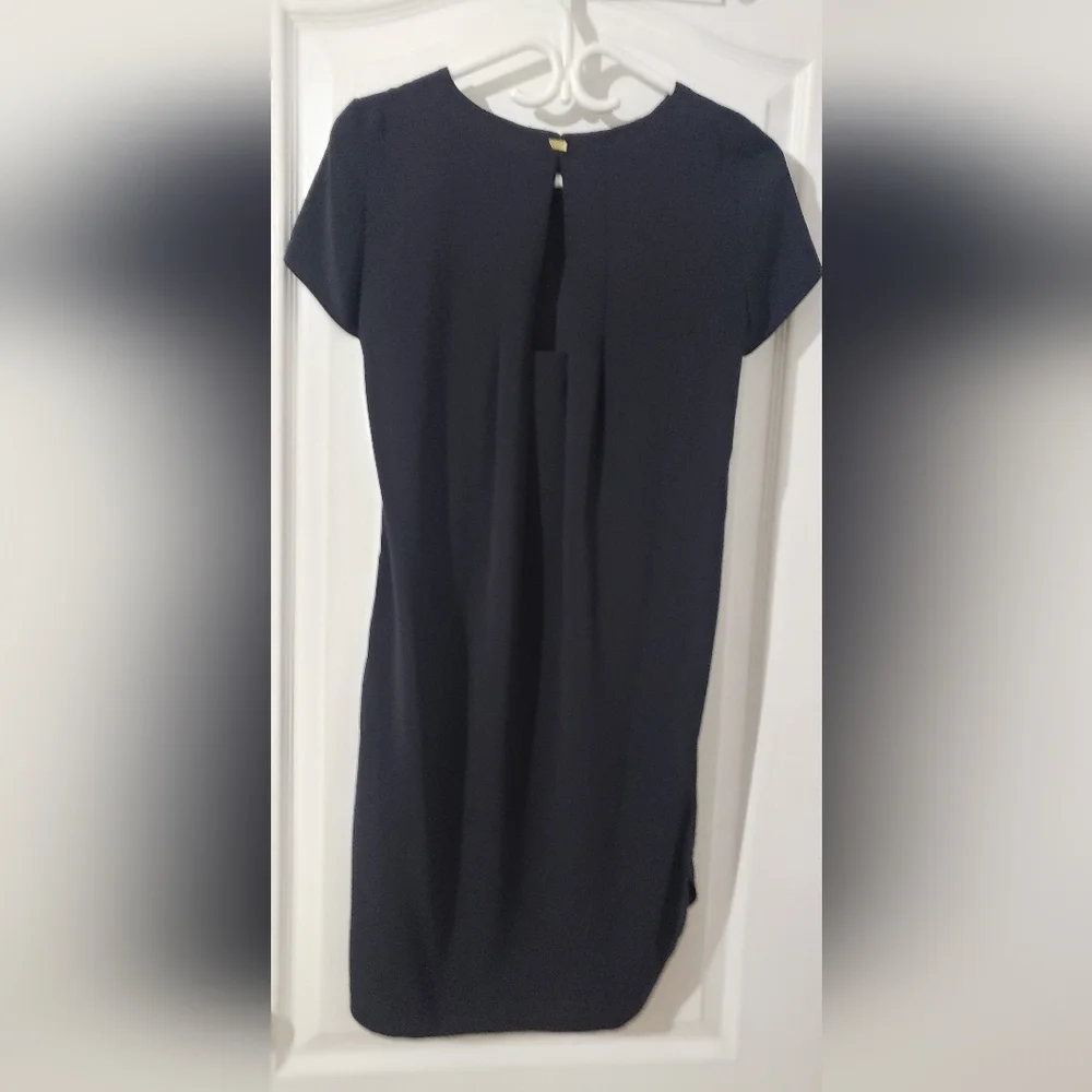 H&M back pleated dress with Peek-a-boo cut out - Picture 3 of 4